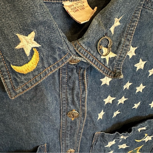 Boston Traders Vintage Womens Embroidered Boho Star Moon Denim Button Down Shirt - Picture 8 of 9